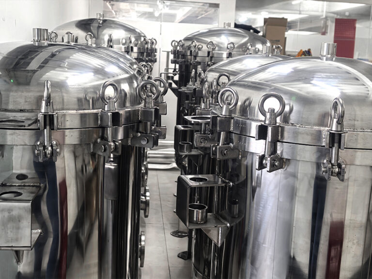 Side-Stream Filtration Housings for Closed-Loop Cooling Systems 1 Bira Fabrikalarında Nihai Ürün Filtreleme Hatları için Filtre Muhafazası Kurulumu